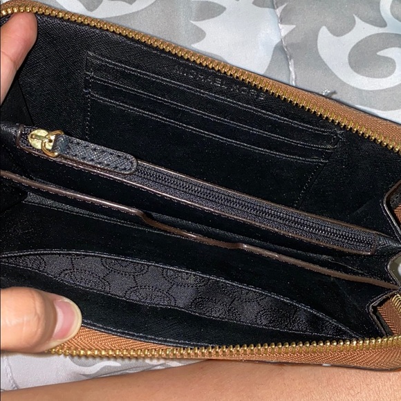 Wallet - Picture 4 of 4